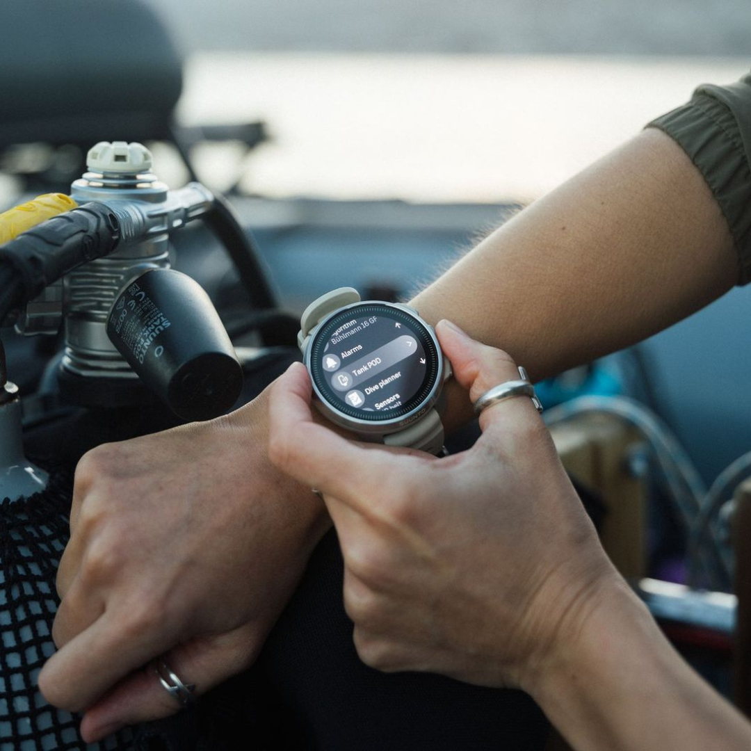 Suunto Ocean vs. Garmin Descent Best Dive Watch Guide Aquanauts