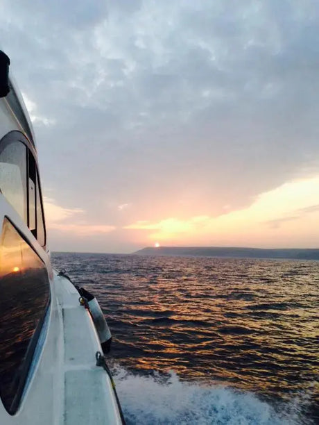 BOAT CHARTERS - Aquanauts
